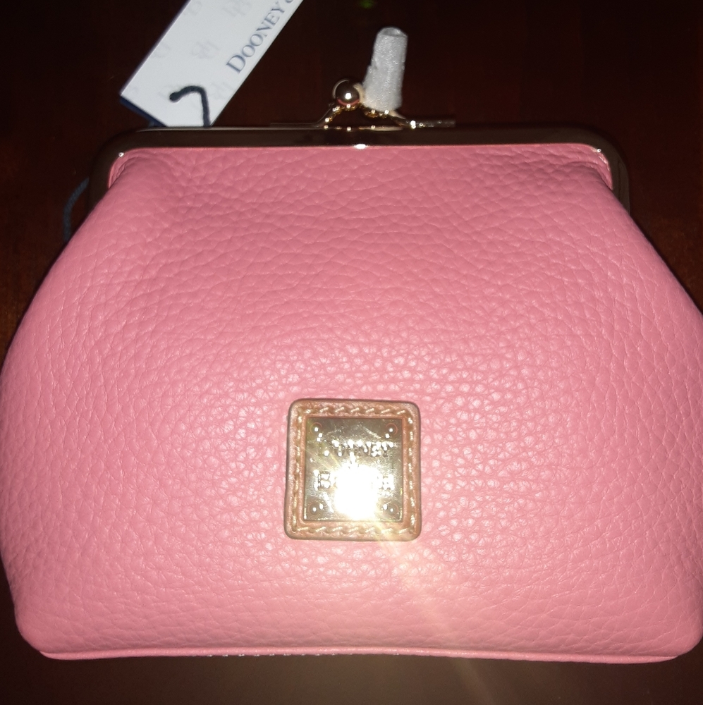 New Dooney&Bourke Kisslock wallet